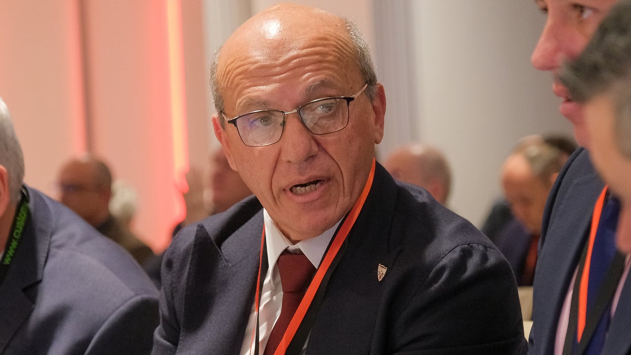 Del Nido desata la tormenta institucional en el Sevilla con la convocatoria de una Junta