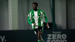 El Cádiz se fija en Gnangoro Bouare, mediocentro del Betis Deportivo