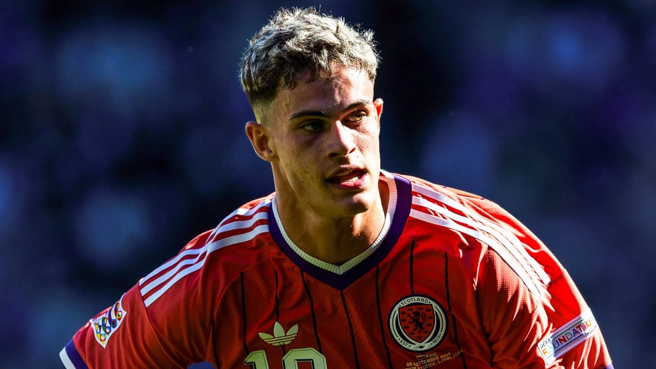 Robbie Ure estrena galones con la absoluta de Escocia, pero no rompe su gafe