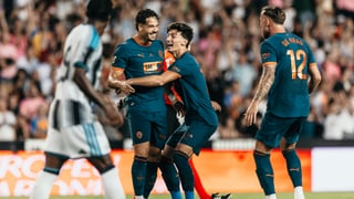 Valencia 1-2 Newcastle: El trofeo 'Taronja' pide a gritos más fichajes y la dimisión de Corberán