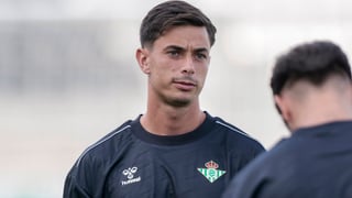 Pellegrini define hoy la situación de Valentín Gómez en el Betis con una decisión vinculante   