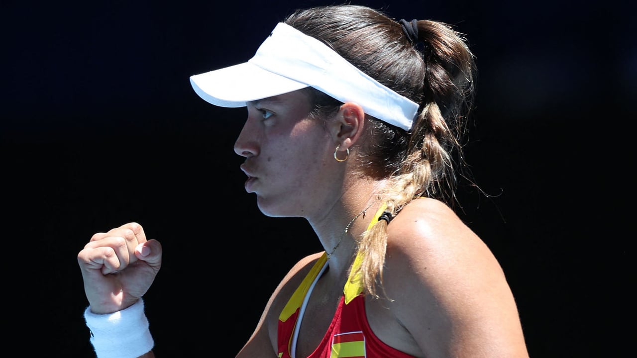 Jessica Bouzas gana el partido de su vida a Coco Gauff y España sigue soñando en la United Cup