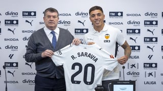 Renzo Saravia, en su presentación: ﻿"A esta edad prioricé mucho a mi familia﻿, apareció el Valencia y fue la decisión más correcta que pude tomar"