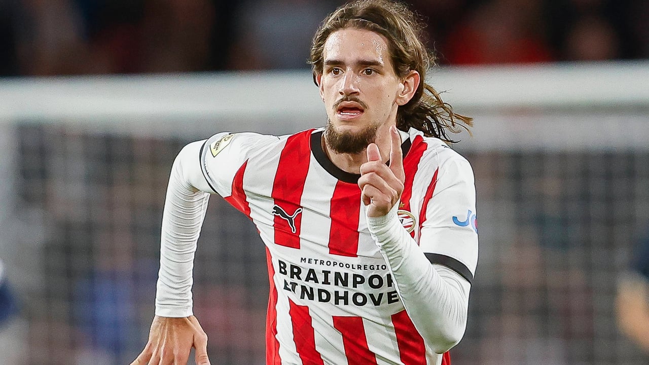 El Valencia se tira de los pelos con Yarek: un dato demoledor y un consuelo