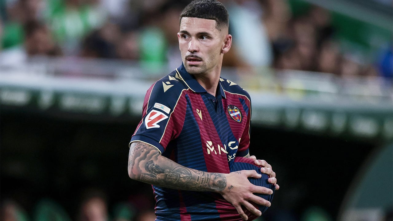 Dela triunfa lejos de Miralcamp: el Levante quiere blindar al excentral del Villarreal