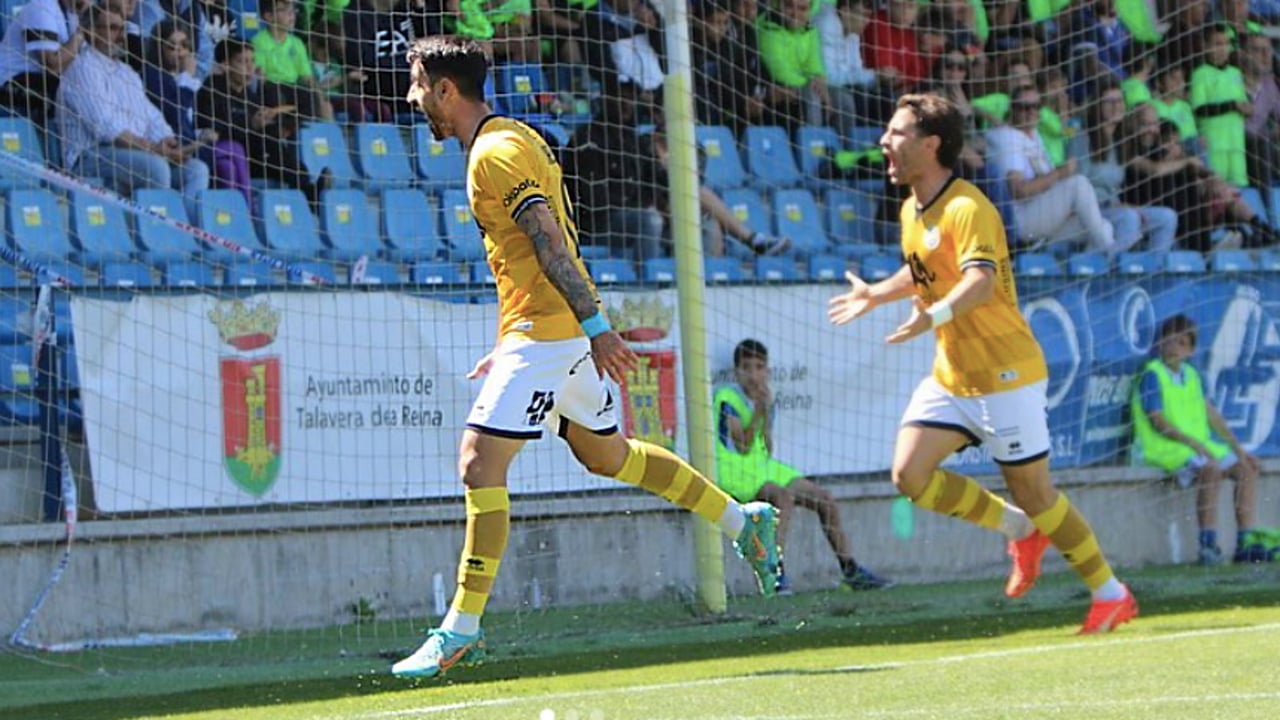 El Eldense se adelanta a Huesca, Mirandés y Racing de Santander