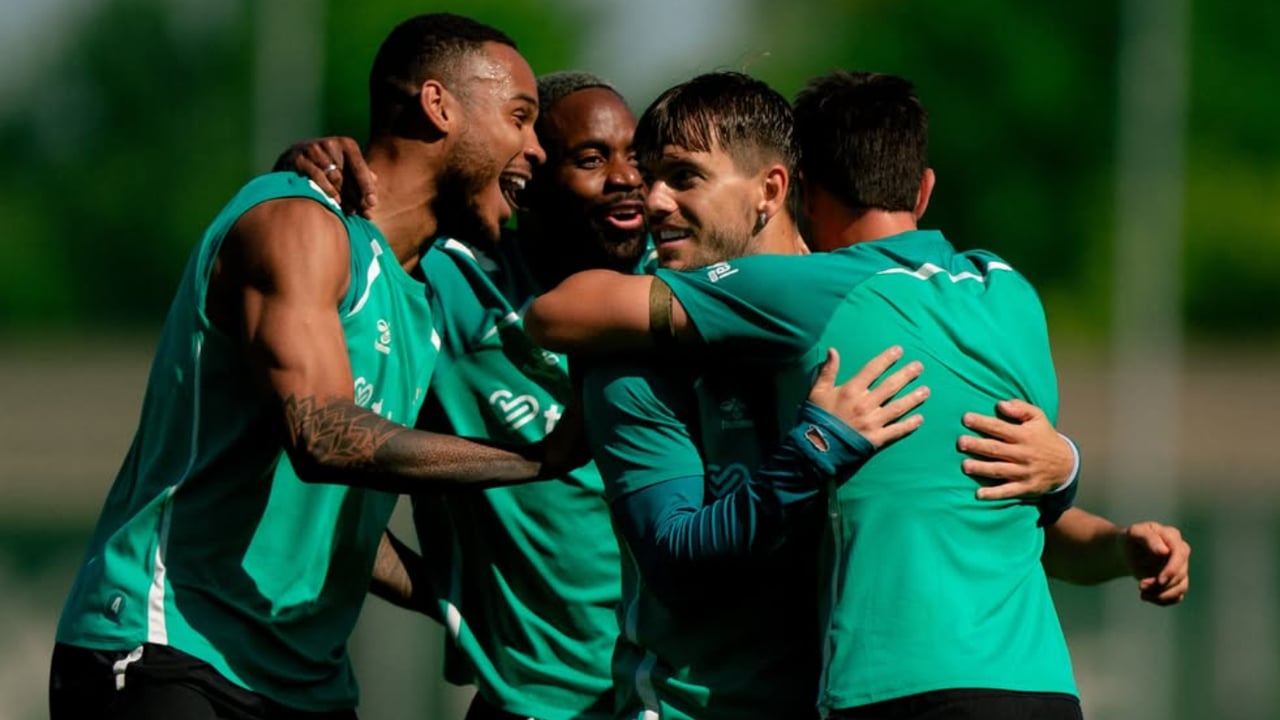 La convocatoria Betis para visitar al Barcelona: seis bajas y un cambio ...