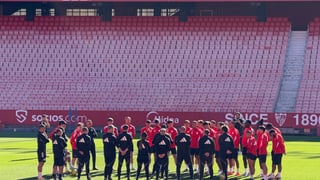 En el Ramón Sánchez-Pizjuán y sin Azpilicueta, el Sevilla se prepara para la final frente al Oviedo