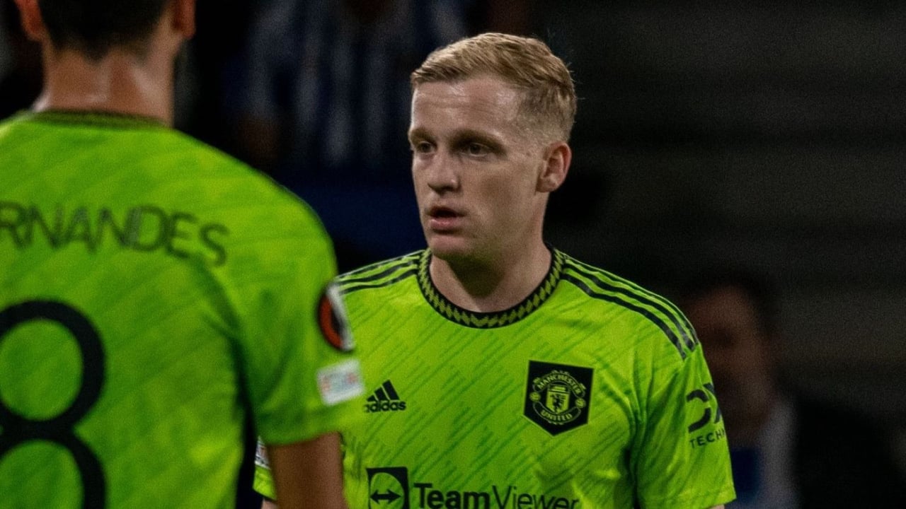 Dos opciones para fichar a Van de Beek y los otros dos futbolistas 'tapados' que maneja la Real Sociedad