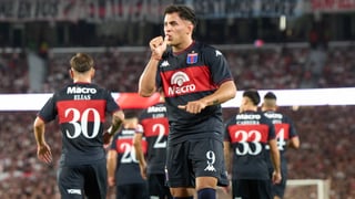 Horas decisivas en el fichaje de David Romero: el Sevilla no se rinde, pero el Parma toma la delantera