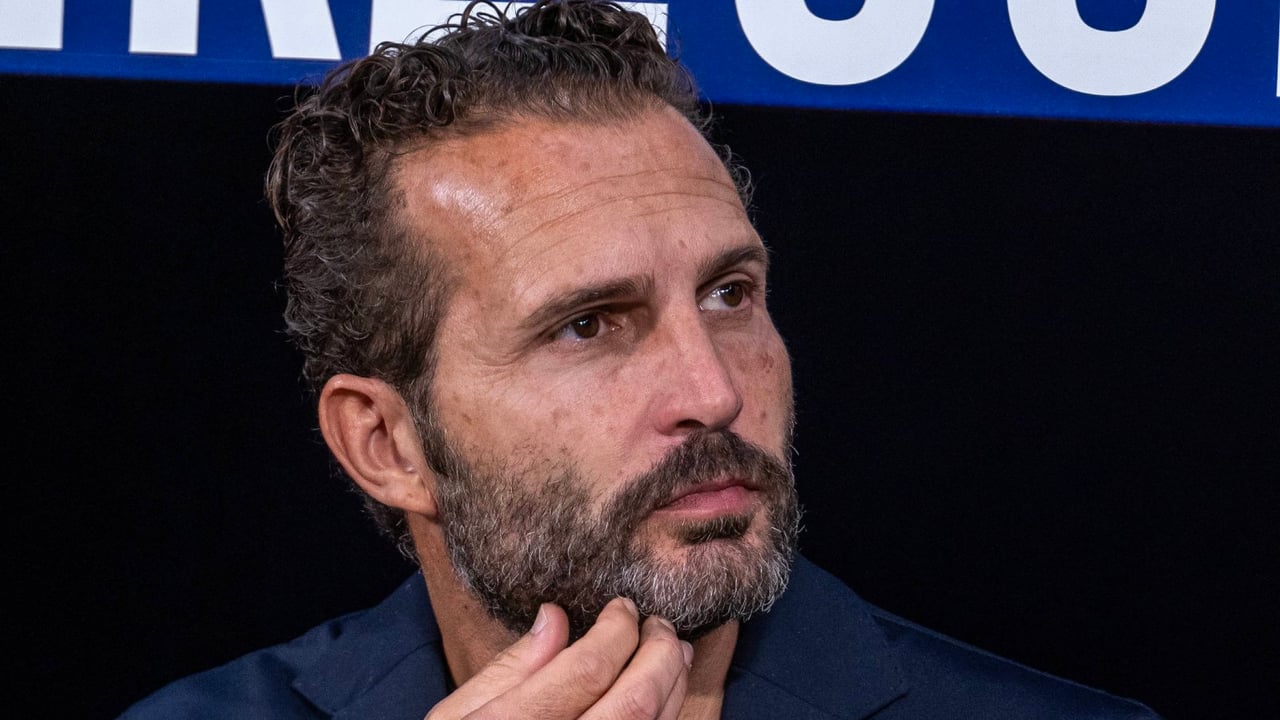 Carlos Corberán alcanza a Rubén Barajas en el Valencia