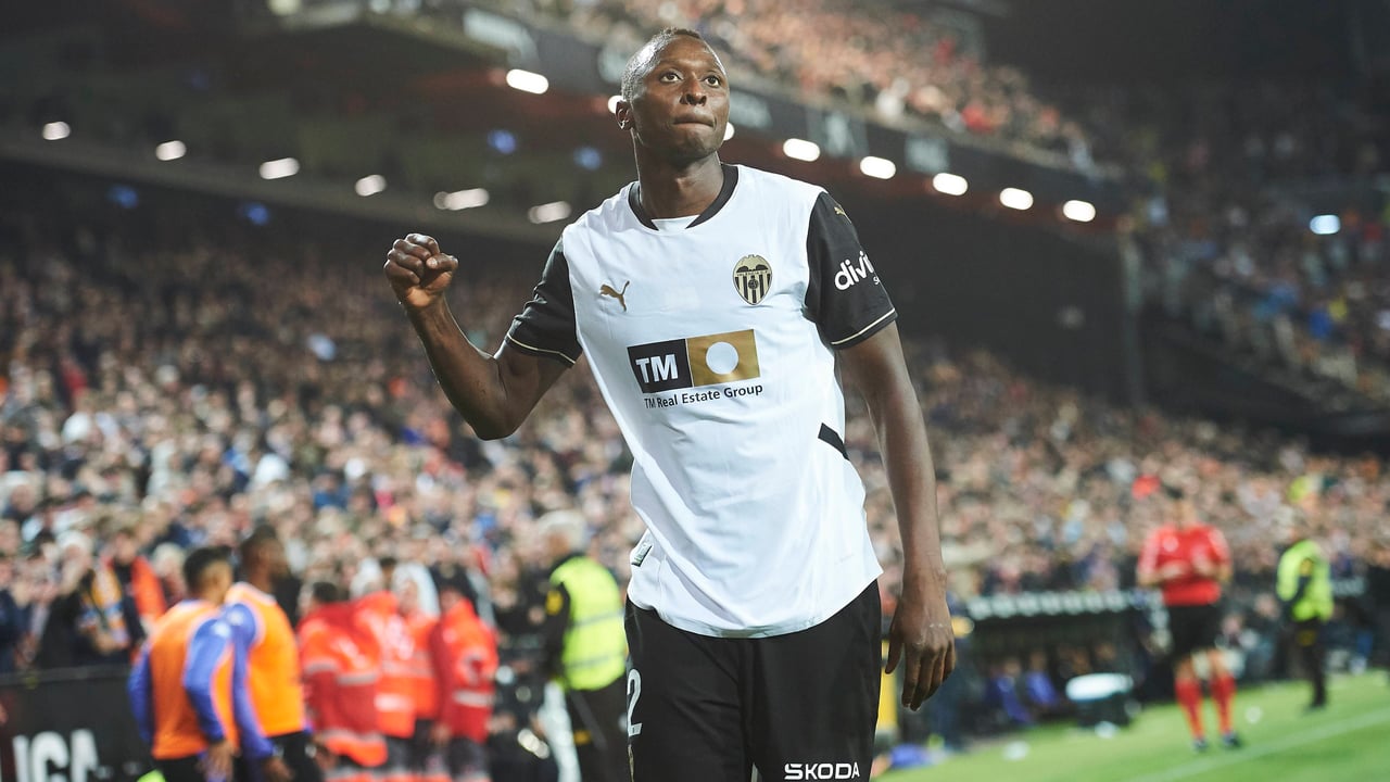 Umar Sadiq obliga a otro pago extra al Valencia