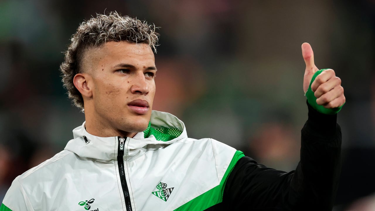 Deossa habla de la Champions como objetivo, sueña con el 2x1 y mira al derbi ante el Sevilla: "Hay que ganarlo, sí o sí"