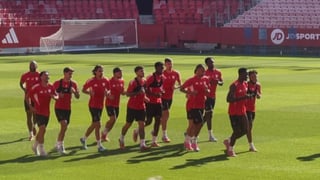 Bajas significativas en la despedida del Sevilla y manteo a César Azpilicueta