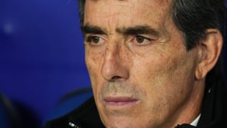 Almada lanza un aviso antes de duelo vital entre Real Oviedo y Sevilla: "Si noto que algún jugador baja los brazos, no contará con nosotros"