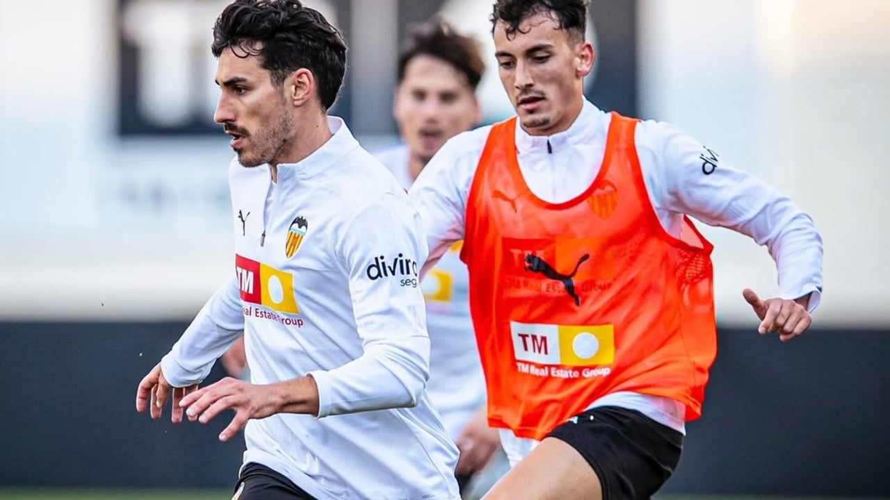 Corberán prepara cambios para su debut: defensa de 4 y Rioja lateral