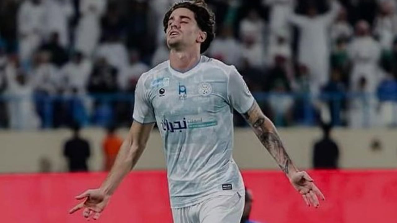 Álex Collado llama con fuerza a las puertas del Betis