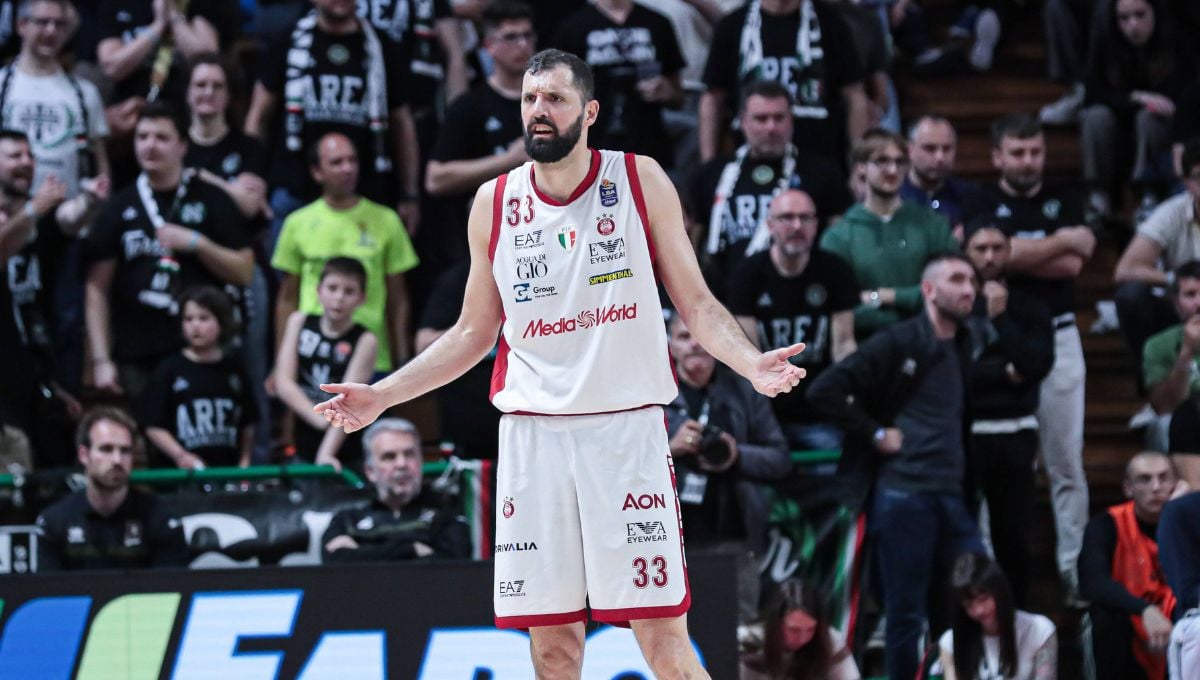Niko Mirotic se complica