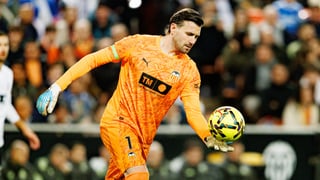 Dimitrievski pone algo de luz a su renovación con el Valencia: "Ojalá lleguemos a un acuerdo que convenga a ambas partes"