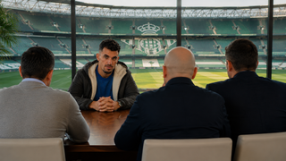 Los tres interlocutores verdiblancos con Dani Ceballos y el 'feedback' que reciben del utrerano