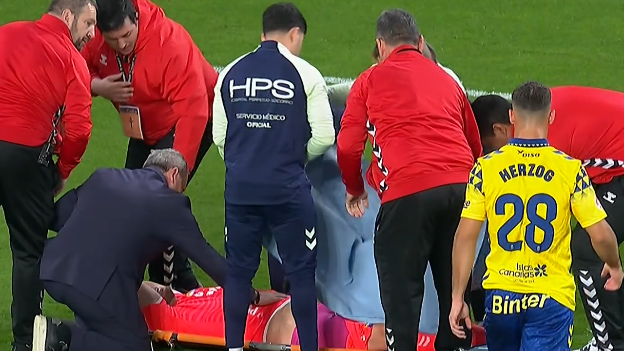 Borja Iglesias deja 'ko' a Cillessen