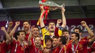 Casillas, Jesús Navas y otros campeones del mundo arropan a España en el partido que puede devolverla a una final del Mundial