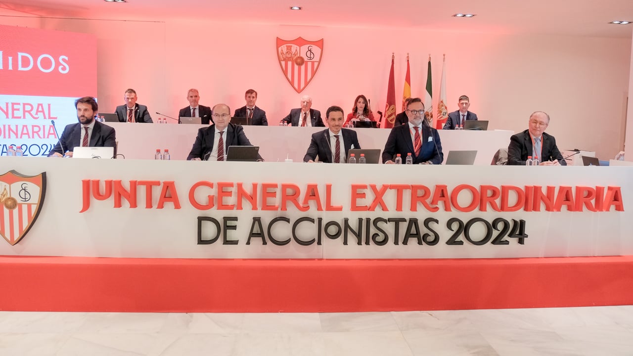 Así hemos vivido la Junta de accionistas del Sevilla FC | Del Nido Carrasco y Del Nido Benavente, protagonistas absolutos