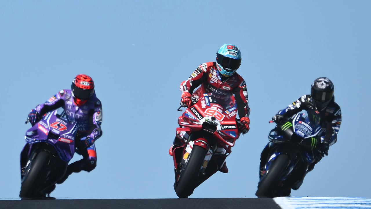 Marc Márquez se queda solo ante el poderío Aprilia en Australia