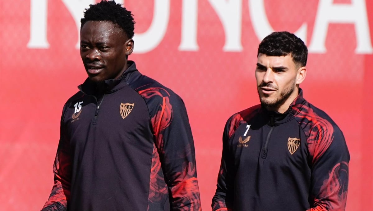 Clases particulares para Akor Adams y un patadón al odio en el derbi