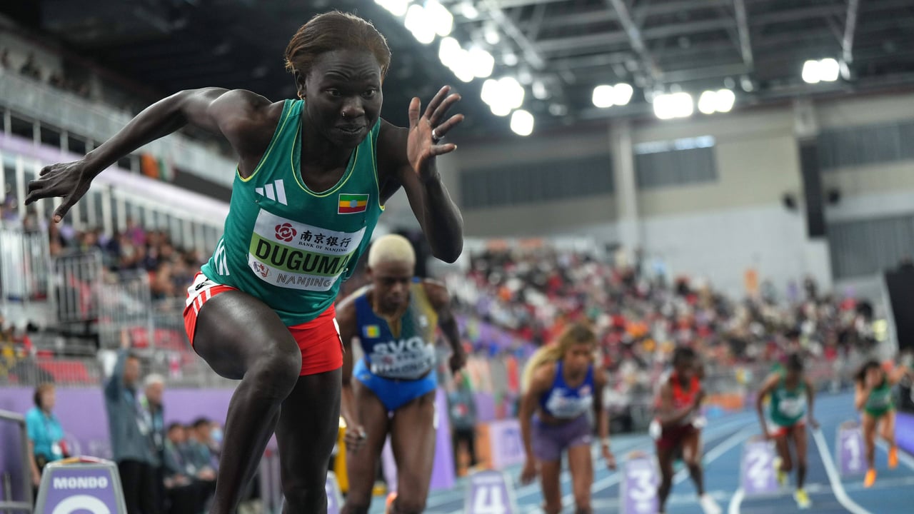 ¿Qué tipos de salida existen en una carrera de atletismo?