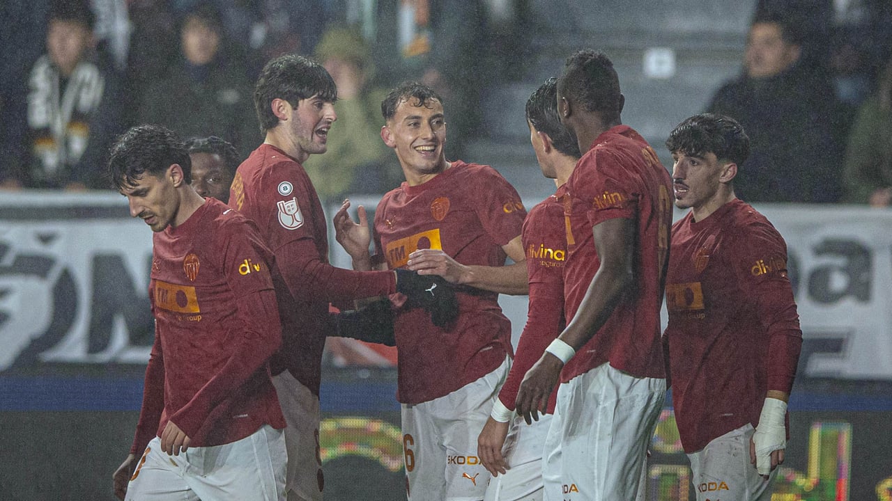 Las dos caras del Valencia en LaLiga y en la Copa del Rey: 19 partidos sin perder lejos de Mestalla