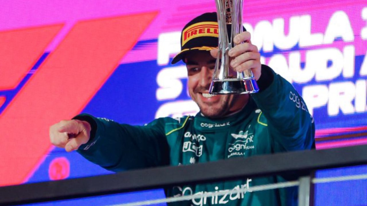 Mercedes juega 'sucio' con Fernando Alonso y Aston Martin