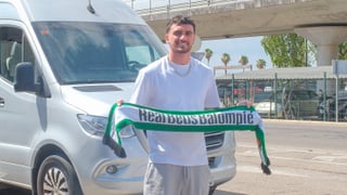 Troy Parrott ya es oficialmente futbolista del Real Betis