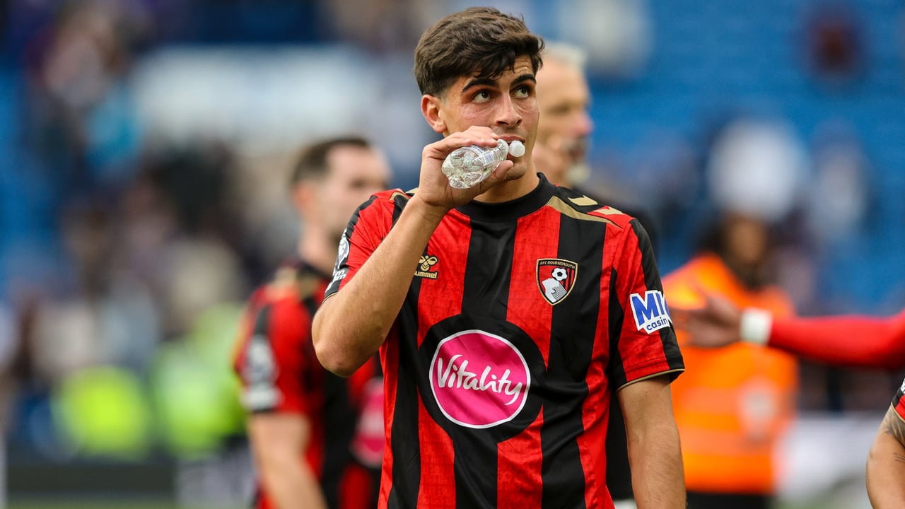 Juanlu no esconde la decepción tras su nefasto debut en la Premier League: "Hay que trabajar, mejorar y cambiar muchas cosas"