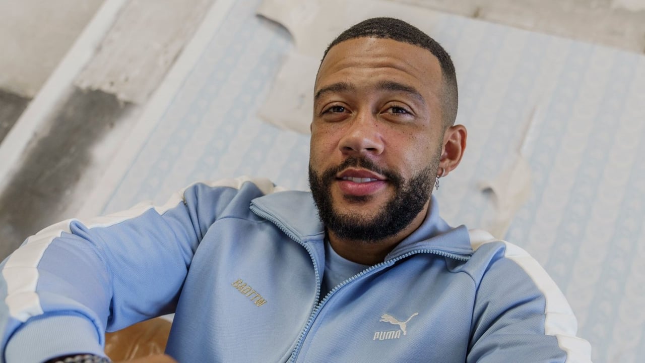 Novedades con Memphis Depay: uno menos