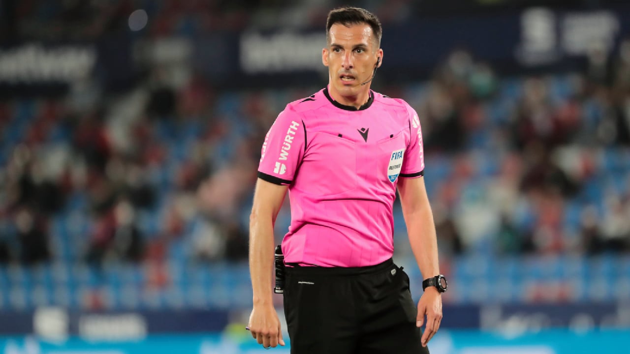 Estrada Fernández denuncia catalanofobia, opacidad y favores internos en el arbitraje español