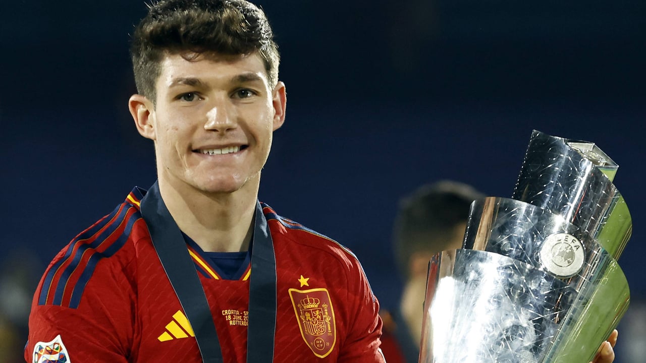 La respuesta de Luis de la Fuente a la crítica de Bellerín: Fran García, convocado de urgencias por la selección española