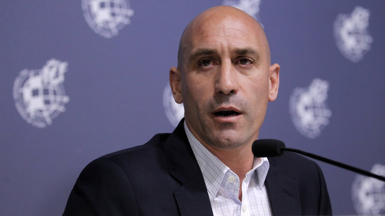 Rubiales señala a Kosmos, defiende La Cartuja y su sucesor en la Federación