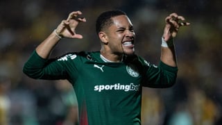 Dejó el Betis por la puerta de atrás y es encumbrado en América: Vitor Roque lidera la Copa Libertadores 