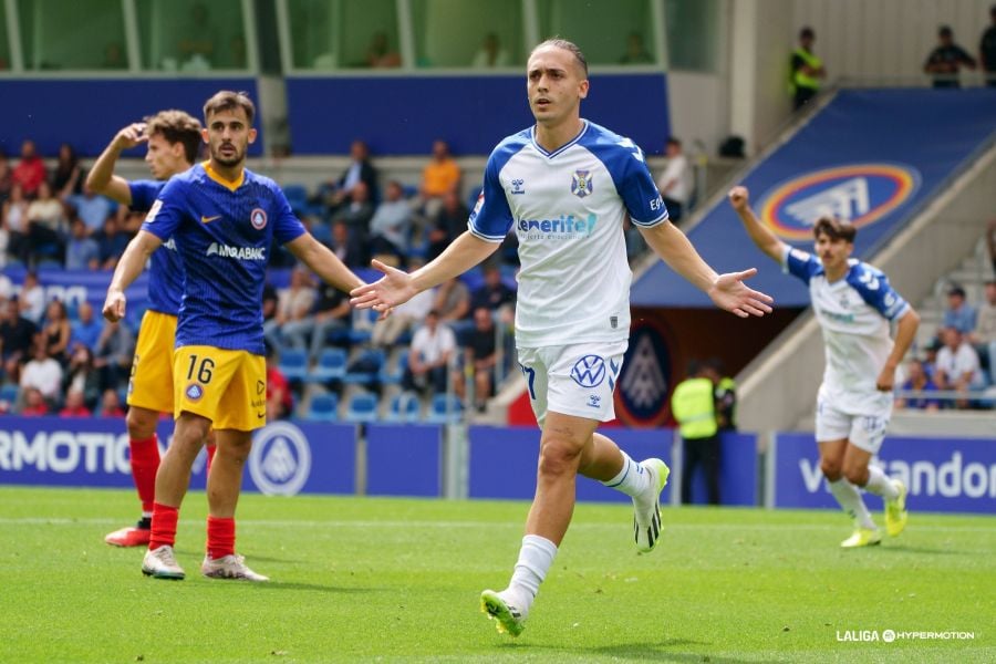 Luismi Cruz se estrena como goleador y da el triunfo al Tenerife