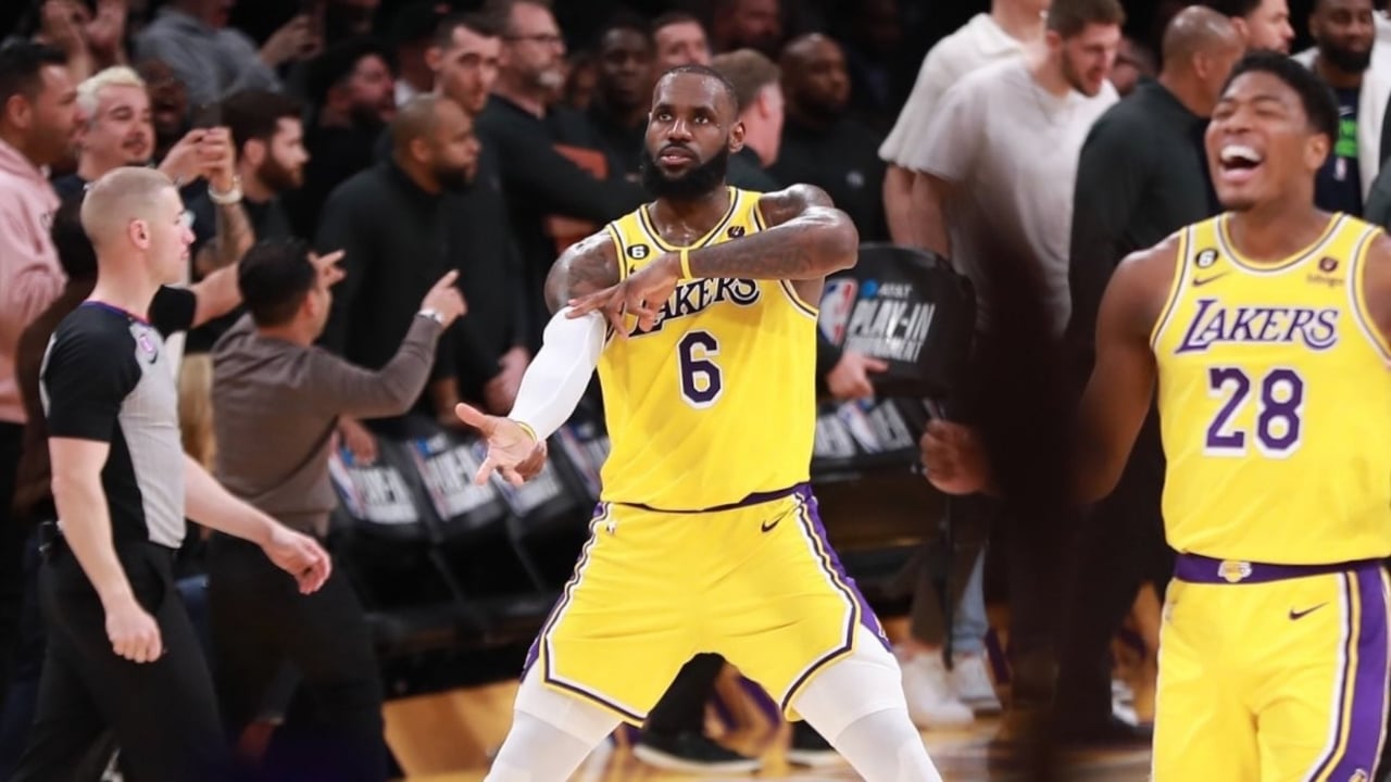 LeBron James recupera la sonrisa tras superar su peor momento