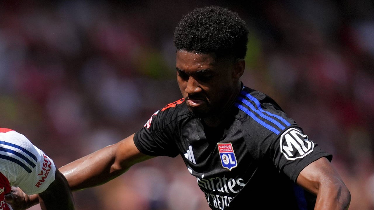 Abner Vinicius, ex del Real Betis, comienza mal en el Olympique de Lyon