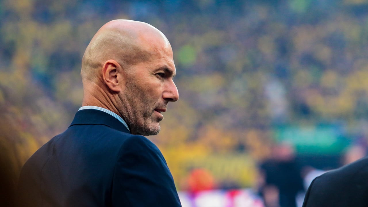 Zidane se postula como nuevo técnico