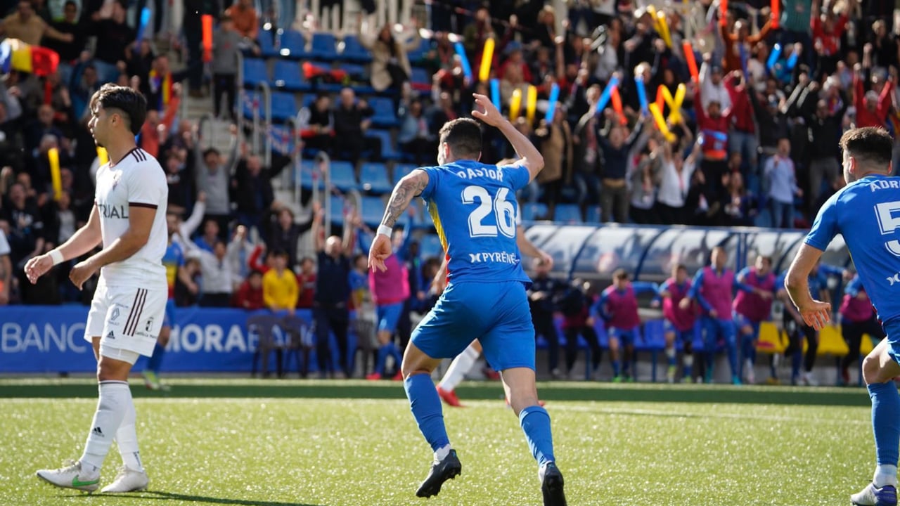 Alex Pastor, acuerdo cerrado