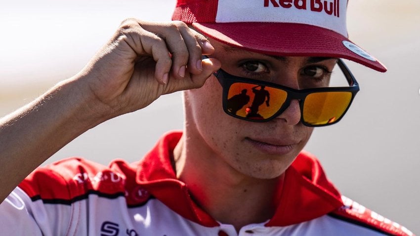 David Alonso la vuelve a liar en Moto3