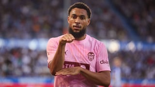 Danjuma se la juega con Javier Aguirre en el Valencia: una posible salida con las cartas marcadas 