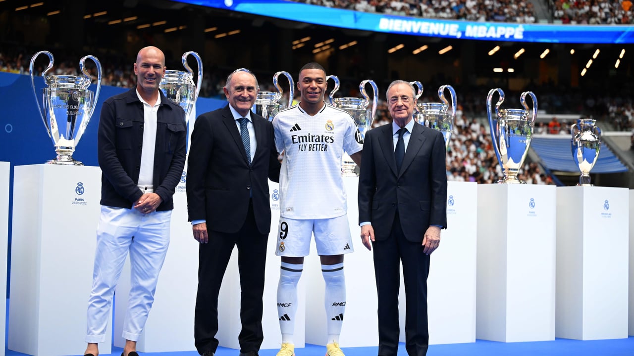 Cope anuncia que Florentino ya tiene nuevo entrenador