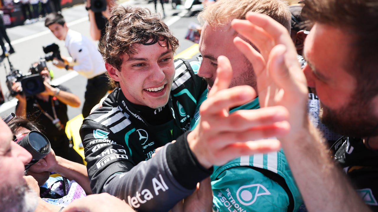 Antonelli silencia Silverstone y Alonso tropieza con Checo Pérez en el Sprint