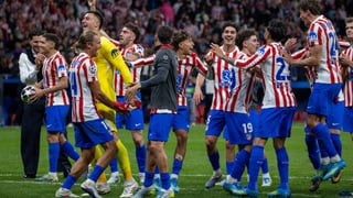 Los dardos del Atlético de Madrid al Barcelona para celebrar su pase en Champions: mensaje a Lamine Yamal, un perro azulgrana y el eslogan culé 