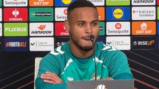 Natan responde a las posibles ofertas para salir del Betis y aclara el enfado de Antony: "Tiene la cabeza muy bien" 